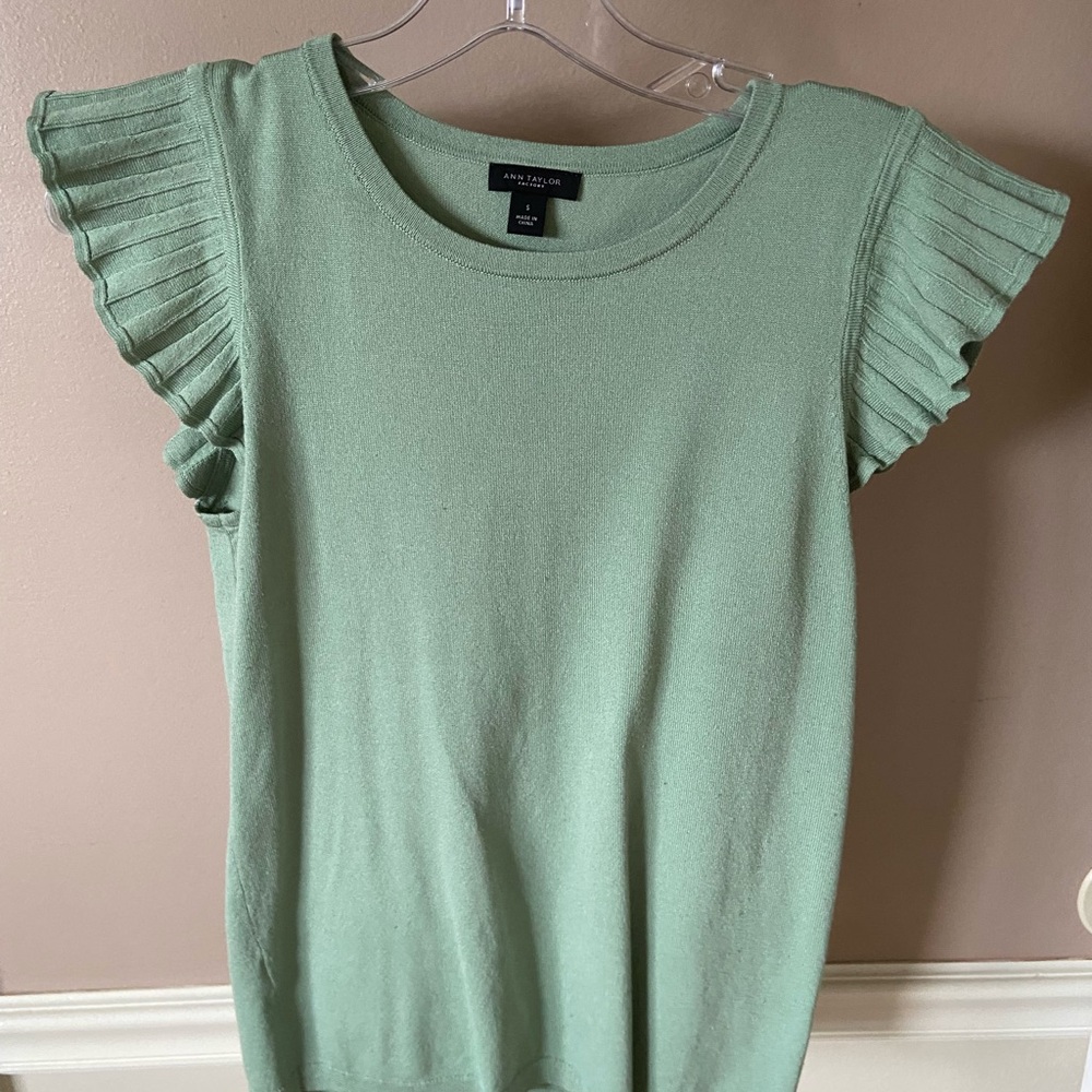 Ann Taylor Mint Ruffle Sleeve Tee